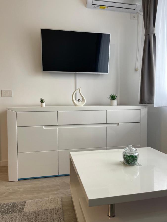 Phoenix Luxury Apartment Oradea Exterior photo
